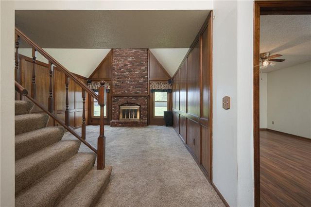 601 E 107th Terrace, Kansas City, MO 64114