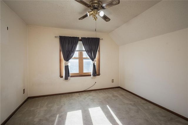 601 E 107th Terrace, Kansas City, MO 64114