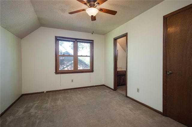 601 E 107th Terrace, Kansas City, MO 64114