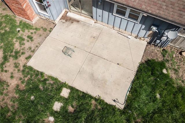 601 E 107th Terrace, Kansas City, MO 64114