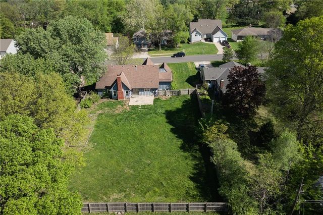 601 E 107th Terrace, Kansas City, MO 64114