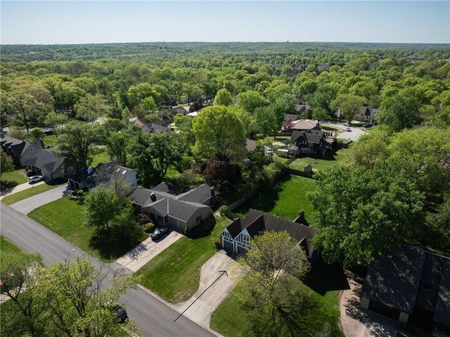 601 E 107th Terrace, Kansas City, MO 64114