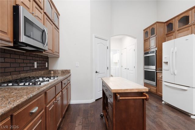 1995 Dakota Lodge Avenue, Las Vegas, NV 89123