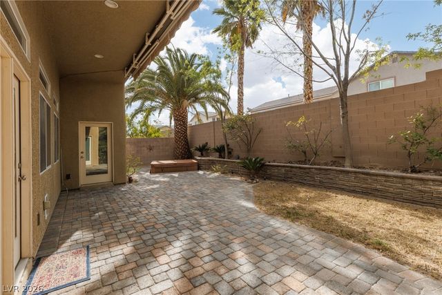 1995 Dakota Lodge Avenue, Las Vegas, NV 89123