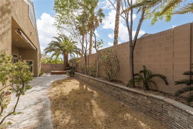 1995 Dakota Lodge Avenue, Las Vegas, NV 89123