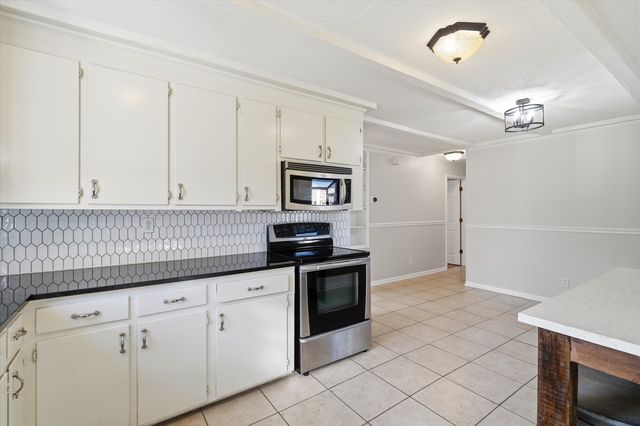 4239 Paramount Drive, North Charleston, SC 29405