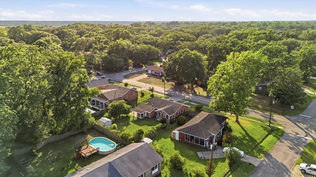 4239 Paramount Drive, North Charleston, SC 29405