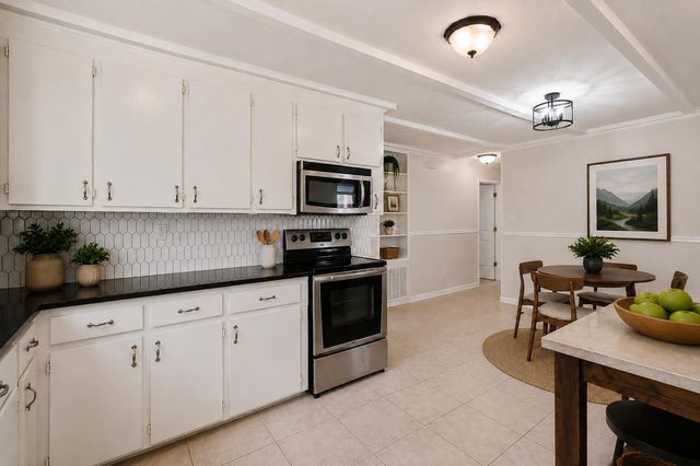 4239 Paramount Drive, North Charleston, SC 29405