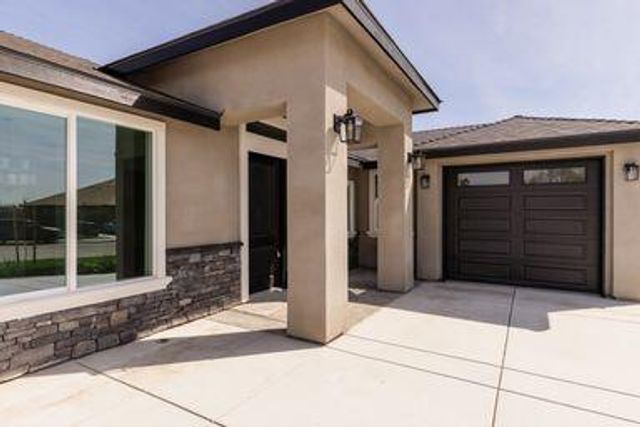 3351 N Bautista Avenue, Hanford, CA 93230