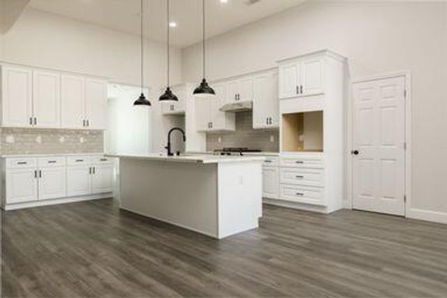 3351 N Bautista Avenue, Hanford, CA 93230