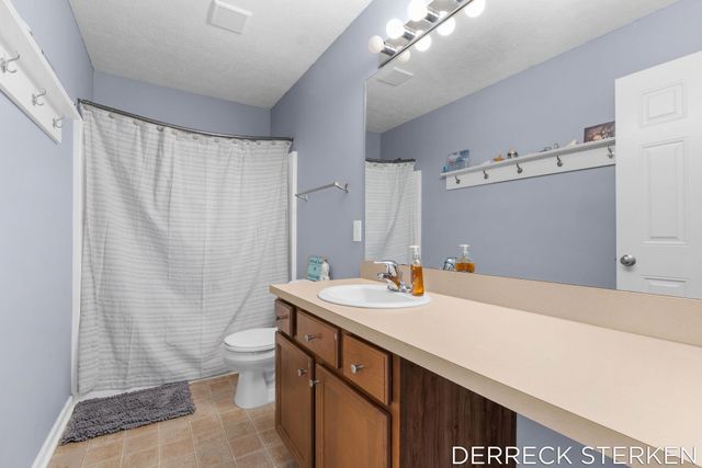 2749 Blue Stem Drive, Zeeland, MI 49464