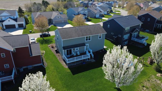 2749 Blue Stem Drive, Zeeland, MI 49464