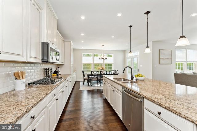 39 OAK RD, Stafford, VA 22556