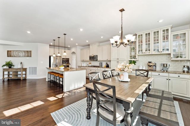 39 OAK RD, Stafford, VA 22556