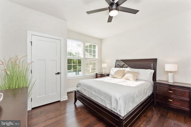 39 OAK RD, Stafford, VA 22556