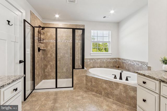39 OAK RD, Stafford, VA 22556