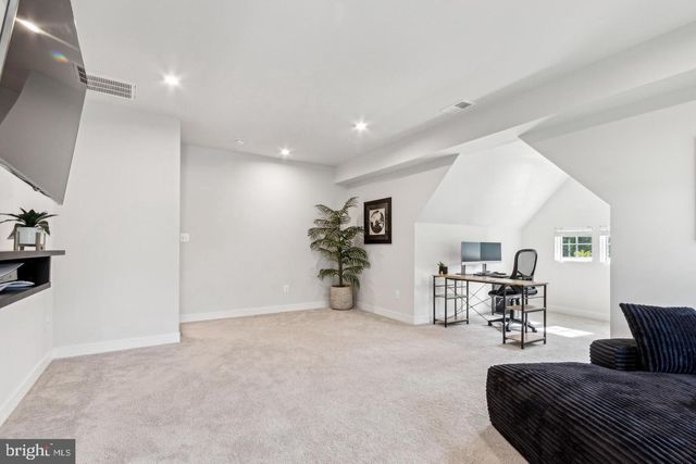 39 OAK RD, Stafford, VA 22556