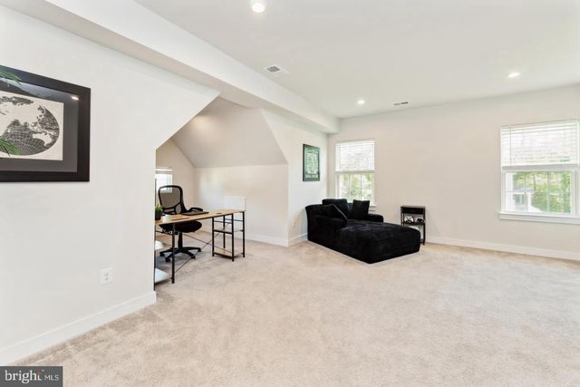 39 OAK RD, Stafford, VA 22556