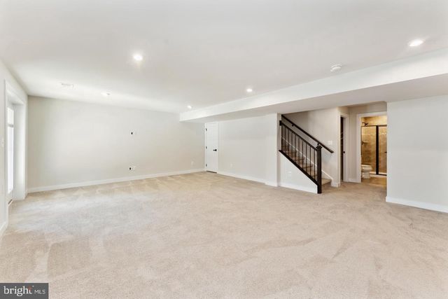 39 OAK RD, Stafford, VA 22556