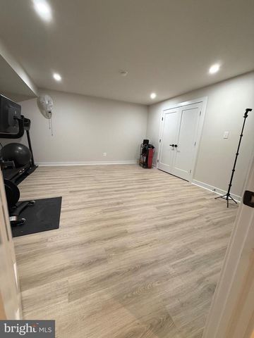 39 OAK RD, Stafford, VA 22556