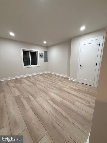 39 OAK RD, Stafford, VA 22556