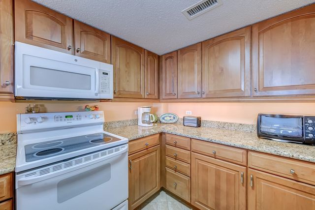 101 Ocean Creek Dr Apt QQ3, Myrtle Beach, SC 29572