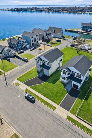 101 Clocks Boulevard, Massapequa, NY 11758