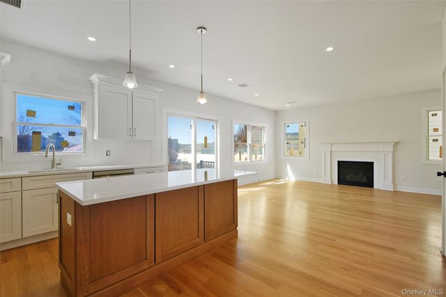 101 Clocks Boulevard, Massapequa, NY 11758