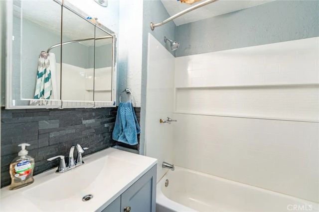 23120 Sycamore Lane, Crestline, CA 92325