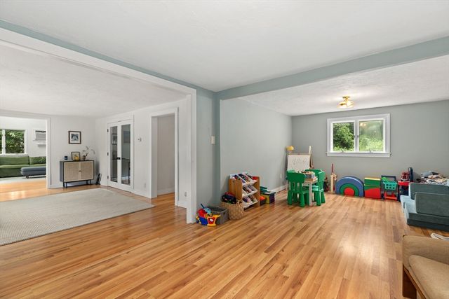 155 Prospect St, Ashland, MA 01721