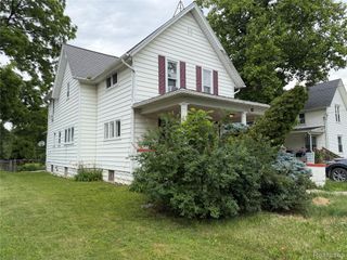 718 River Street, Owosso, MI 48867