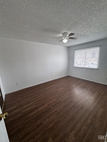 510 Real Road 16, Bakersfield, CA 93309