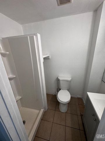 510 Real Road 16, Bakersfield, CA 93309