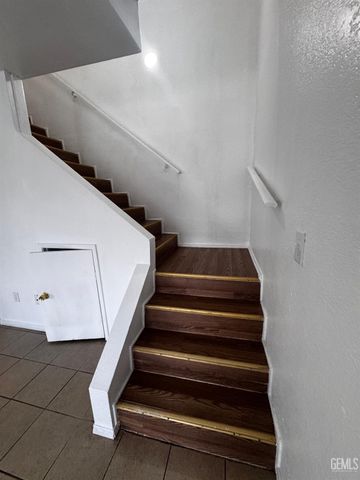 510 Real Road 16, Bakersfield, CA 93309