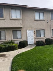 510 Real Road 16, Bakersfield, CA 93309