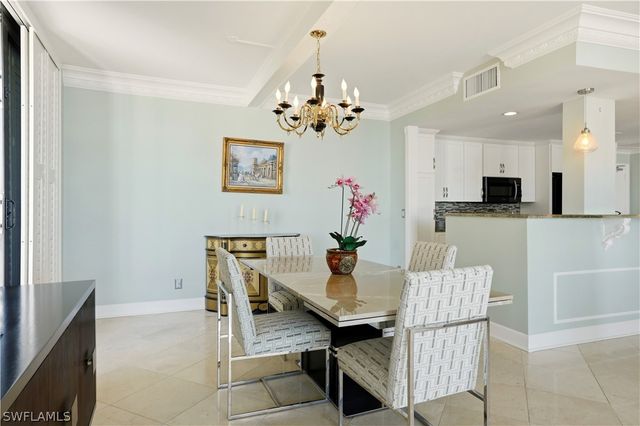 4001 Gulf Shore BLVD N 8, Naples, FL 34103