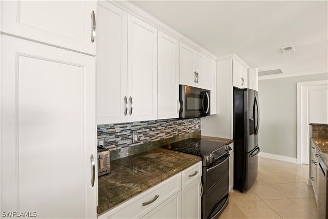 4001 Gulf Shore BLVD N 8, Naples, FL 34103