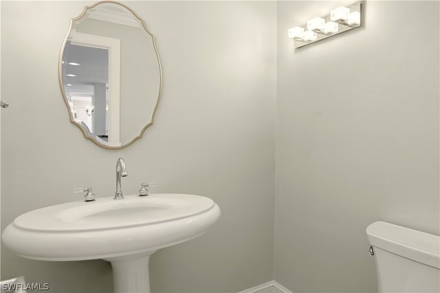 4001 Gulf Shore BLVD N 8, Naples, FL 34103