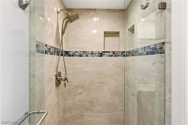 4001 Gulf Shore BLVD N 8, Naples, FL 34103