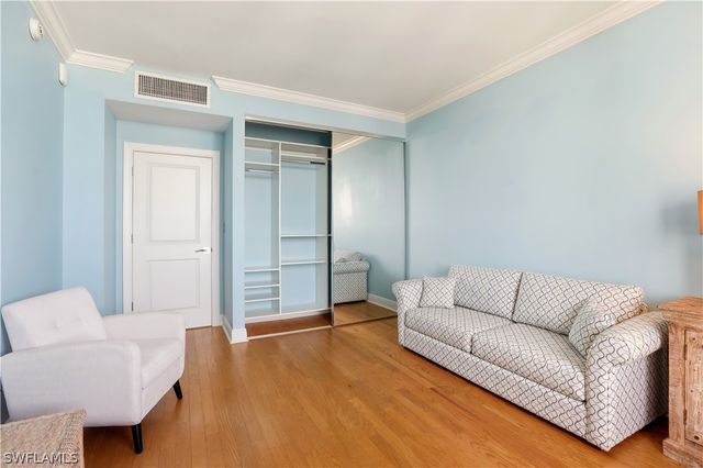 4001 Gulf Shore BLVD N 8, Naples, FL 34103