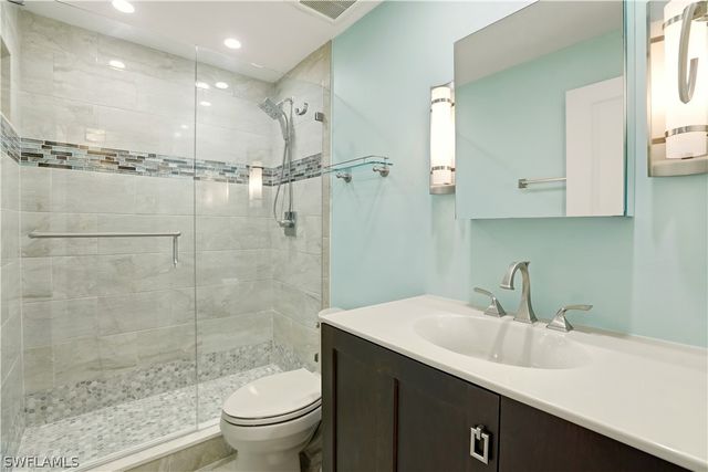 4001 Gulf Shore BLVD N 8, Naples, FL 34103