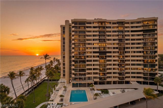 4001 Gulf Shore BLVD N 8, Naples, FL 34103