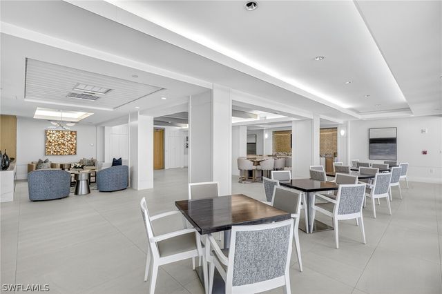 4001 Gulf Shore BLVD N 8, Naples, FL 34103