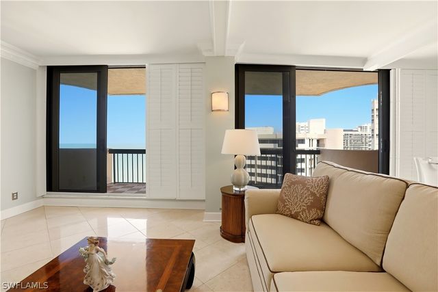 4001 Gulf Shore BLVD N 8, Naples, FL 34103