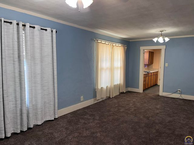 235 NW Story ST, Topeka, KS 66606