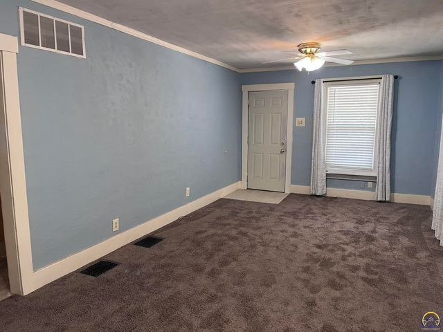 235 NW Story ST, Topeka, KS 66606