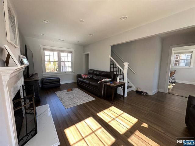 361 Slocum Way, Fort Lee, NJ 07024