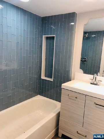 361 Slocum Way, Fort Lee, NJ 07024