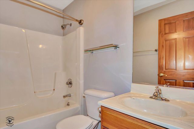 7646 Amanda's Way, Crown Point, IN 46307