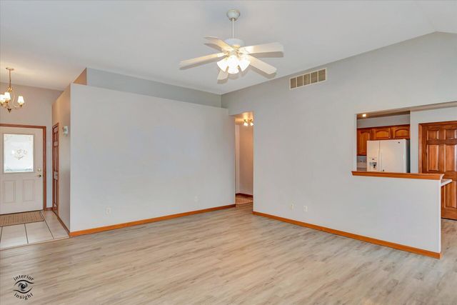 7646 Amanda's Way, Crown Point, IN 46307